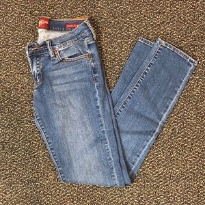 Lucky Brand jeans. Charlie Skinny. Sz. 2/26